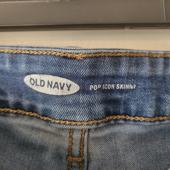 Old Navy Pop Icon Skinny Jeans - Picture 7 of 8